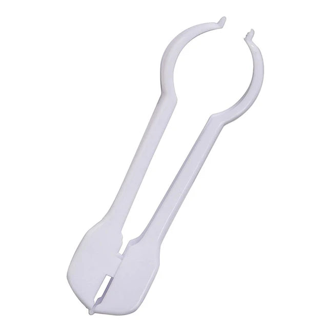 PLASTIC TONGS FOR FEEDING BOTTLES